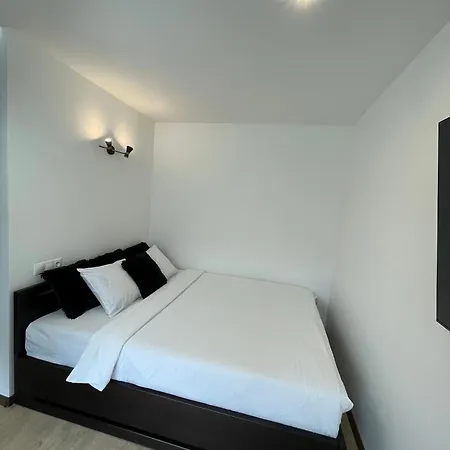 Studio Apartment Apartment *