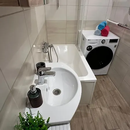 Studio Apartment Apartment *